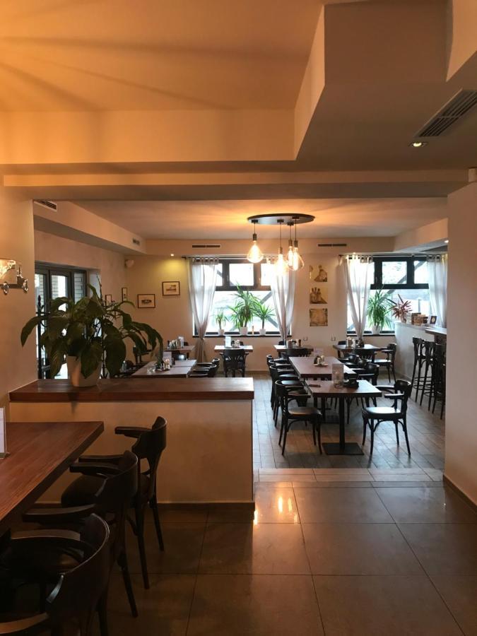 Restaurace A Penzion U Klasku Оломоуц Екстер'єр фото