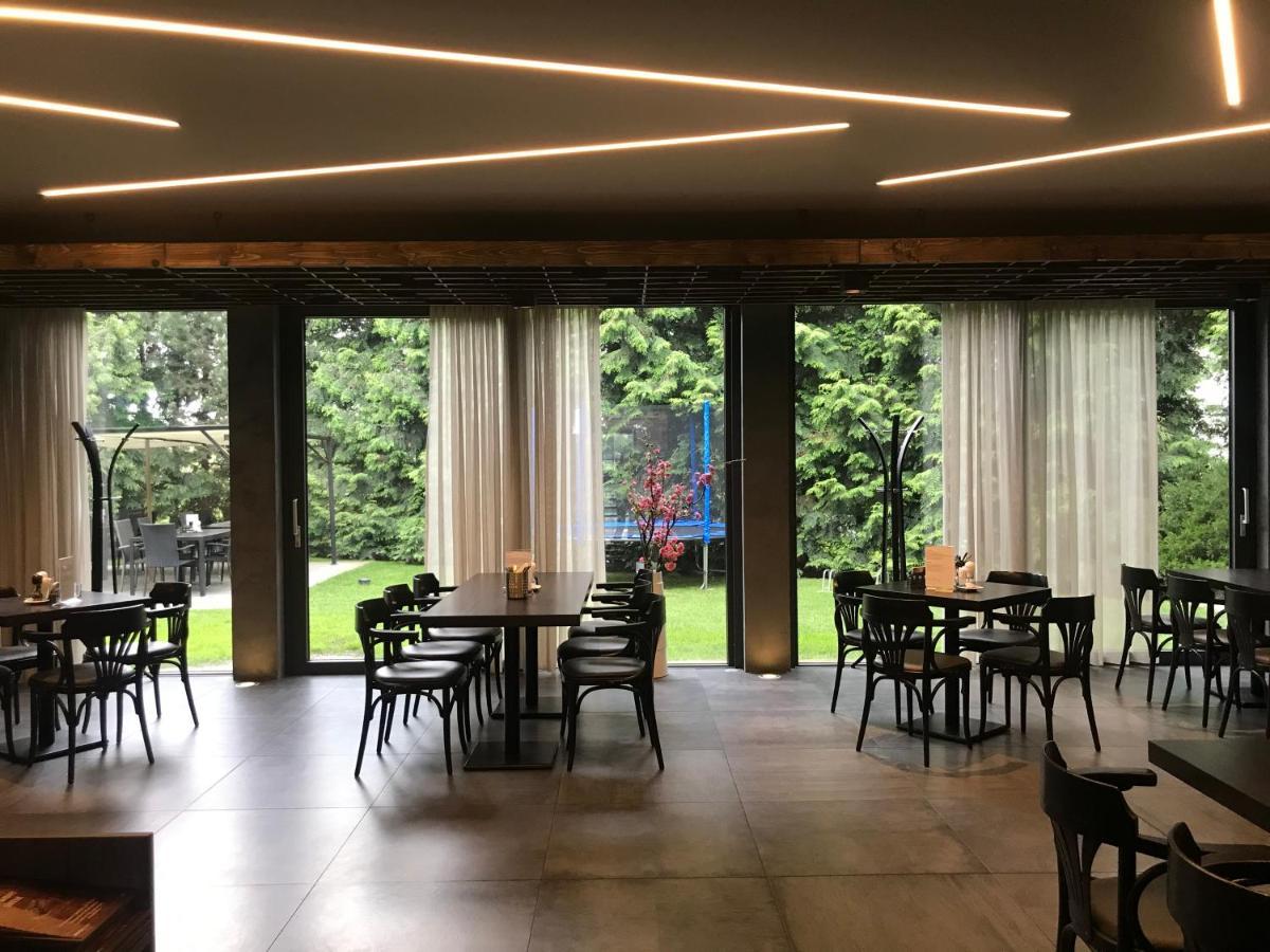 Restaurace A Penzion U Klasku Оломоуц Екстер'єр фото