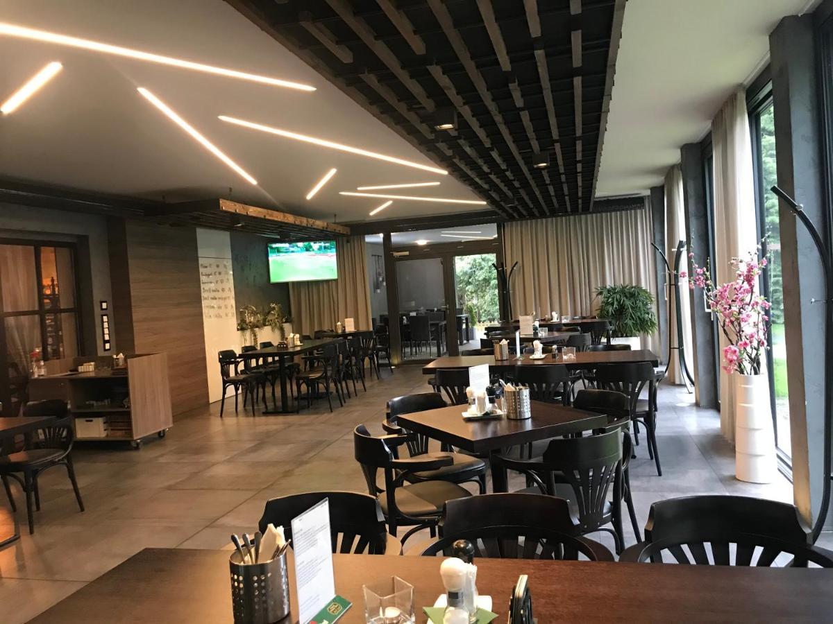 Restaurace A Penzion U Klasku Оломоуц Екстер'єр фото