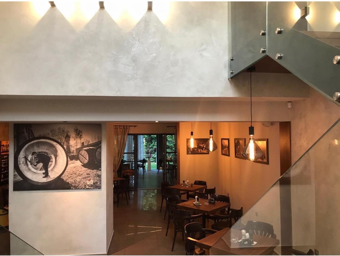 Restaurace A Penzion U Klasku Оломоуц Екстер'єр фото